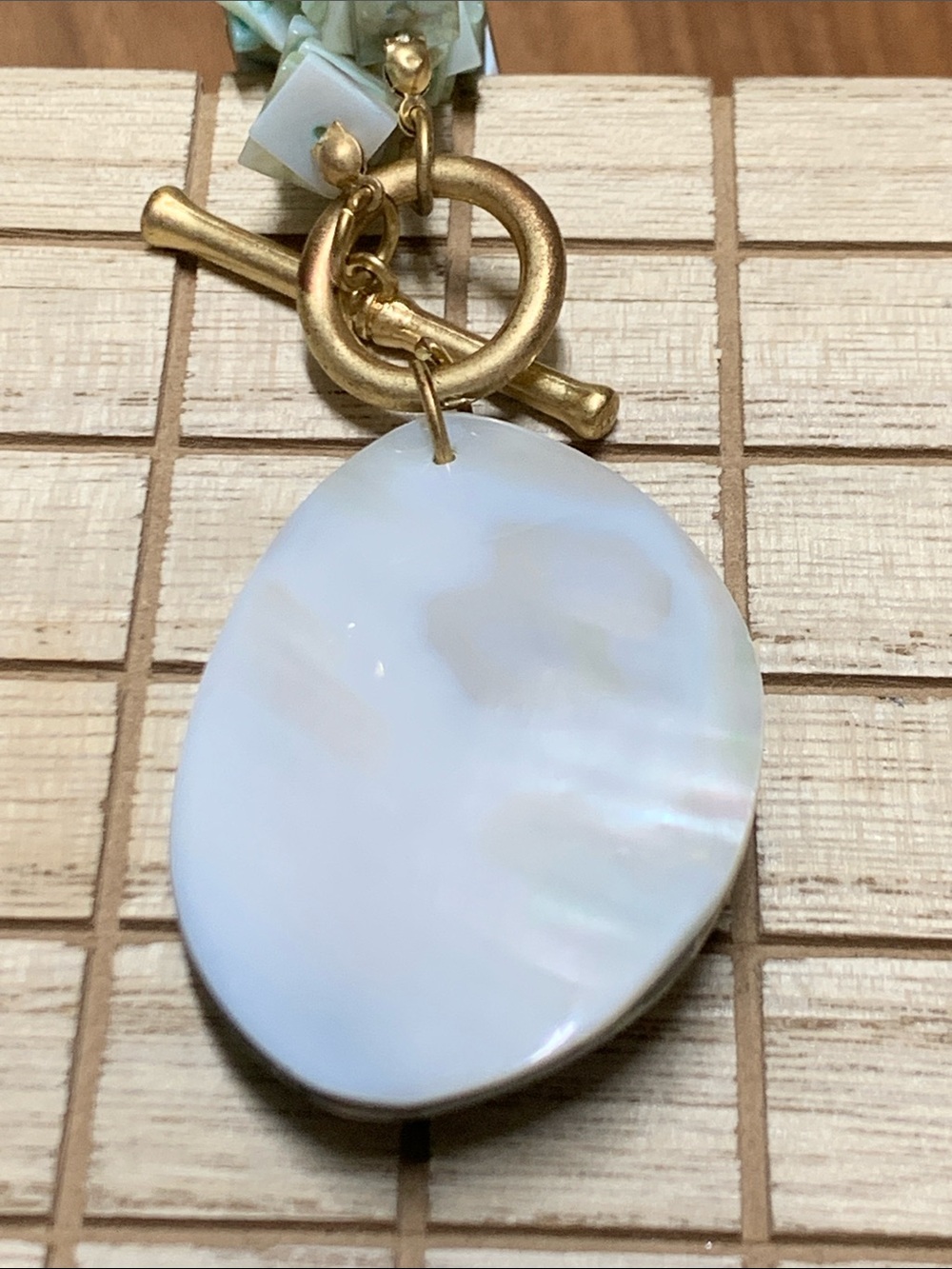Southern Living Abalone and She’ll Necklace - Picture 4 of 9